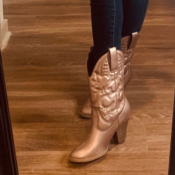 womens rose gold boots